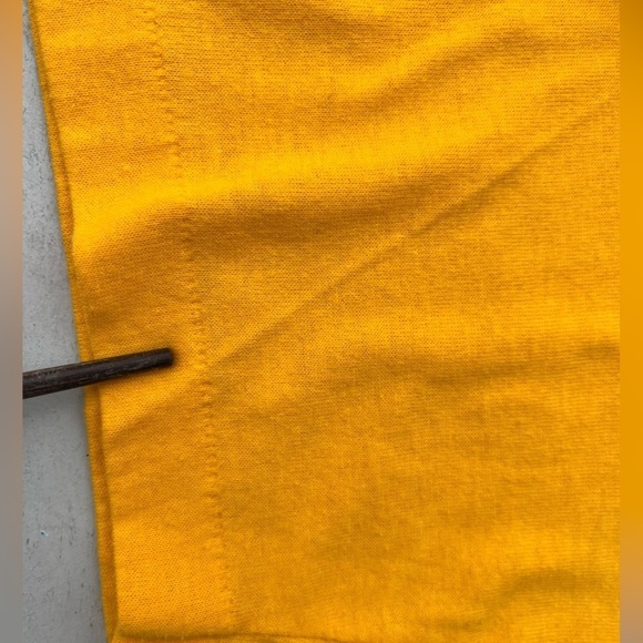 Men's Vintage Russell T-Shirt Yellow Football M Crew USA Single Stitch 100 Years - Picture 7 of 13